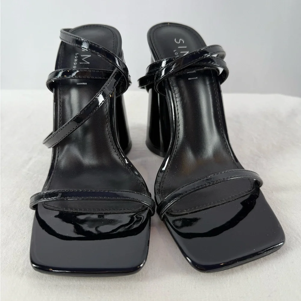 Simmi London Square Toe‎ Strappy Chunky Round Heels in Black Size 5